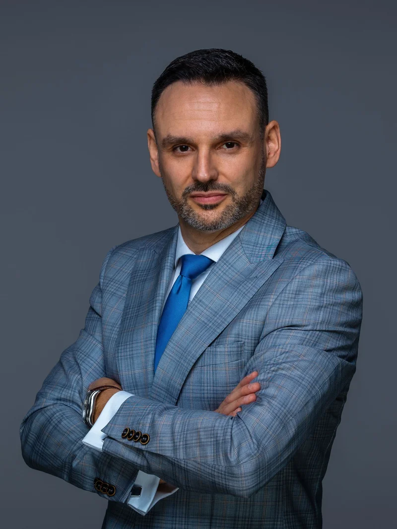 Maciej Stasiak - kredyty, ubezpieczenia i nieruchomości we Wrocławiu