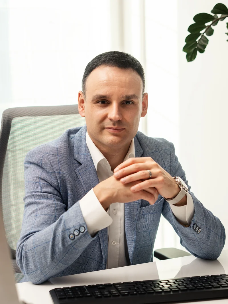 Maciej Stasiak - pośrednictwo nieruchomości